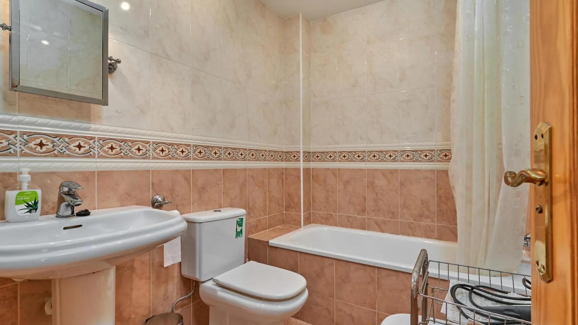 Beachfront Apartment Torrox Costa 0*,  Spanien